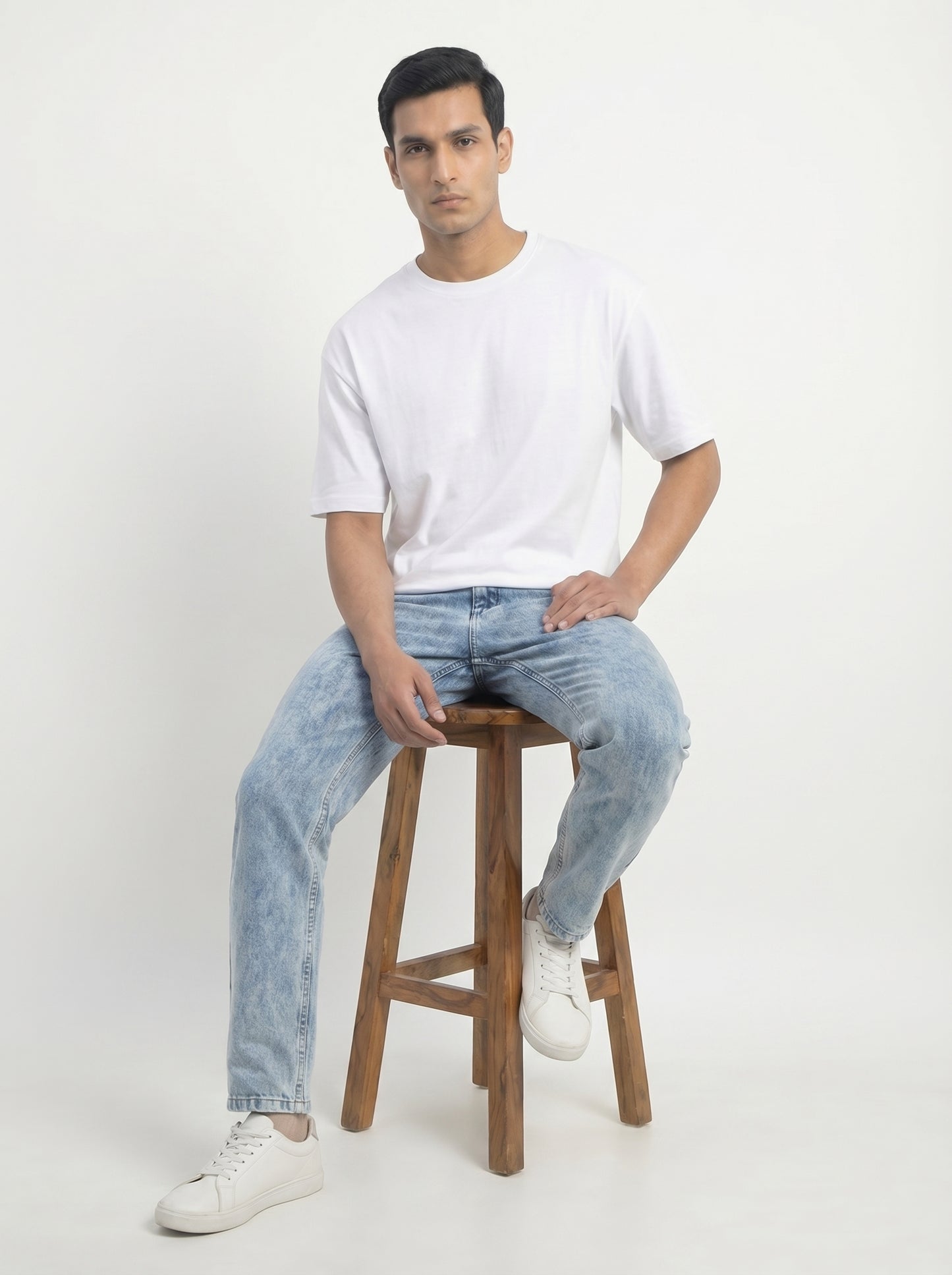 Premium 220 GSM Oversized Cotton T-Shirt – Unisex