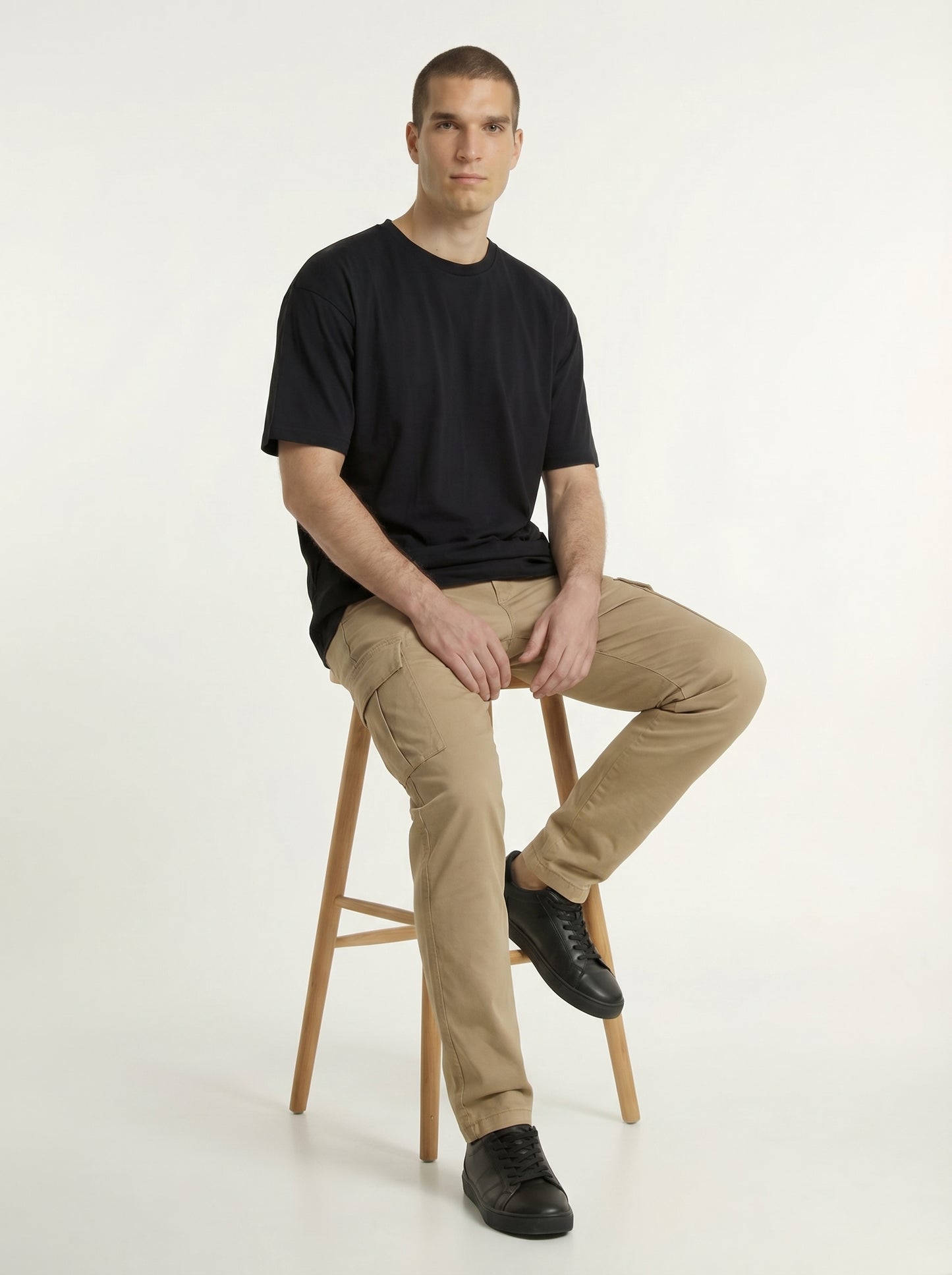 Premium 220 GSM Oversized Cotton T-Shirt – Unisex