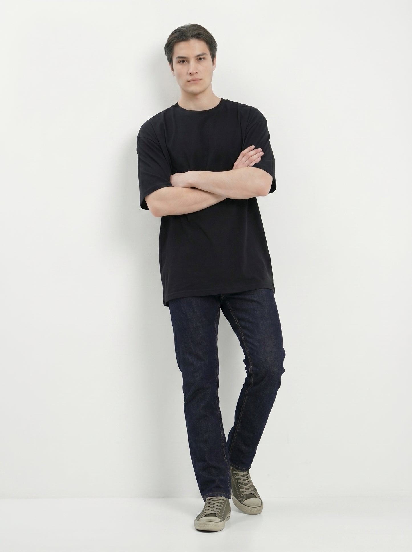 Premium 220 GSM Oversized Cotton T-Shirt – Unisex